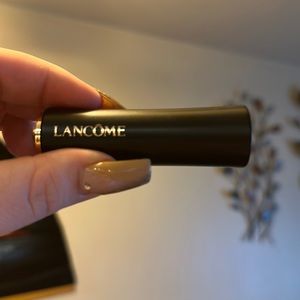 Lanćome lipstick.